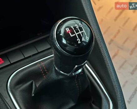 Білий Фольксваген Гольф ГТІ, об'ємом двигуна 1.98 л та пробігом 278 тис. км за 9200 $, фото 14 на Automoto.ua