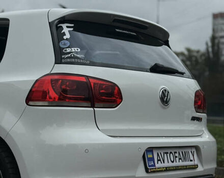 Белый Фольксваген Гольф ГТИ, объемом двигателя 2 л и пробегом 228 тыс. км за 9999 $, фото 18 на Automoto.ua