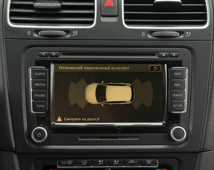 Белый Фольксваген Гольф ГТИ, объемом двигателя 2 л и пробегом 228 тыс. км за 9999 $, фото 28 на Automoto.ua