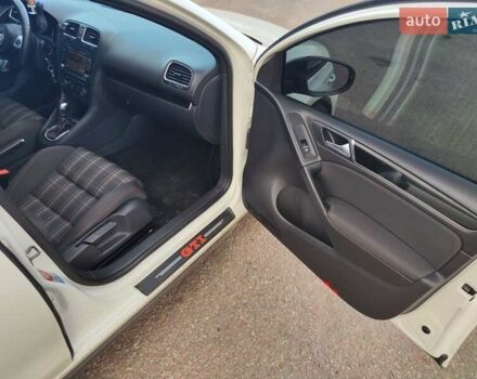 Білий Фольксваген Гольф ГТІ, об'ємом двигуна 1.98 л та пробігом 270 тис. км за 8600 $, фото 17 на Automoto.ua