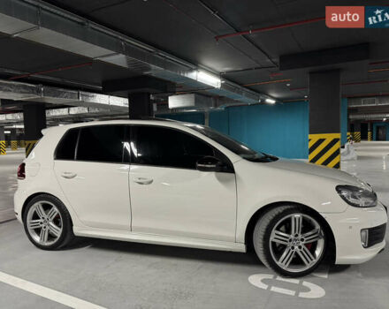 Белый Фольксваген Гольф ГТИ, объемом двигателя 1.98 л и пробегом 259 тыс. км за 8888 $, фото 6 на Automoto.ua