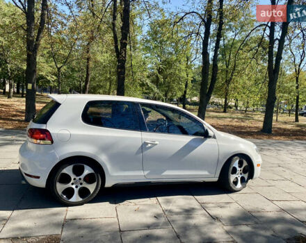 Белый Фольксваген Гольф ГТИ, объемом двигателя 1.98 л и пробегом 171 тыс. км за 11300 $, фото 11 на Automoto.ua