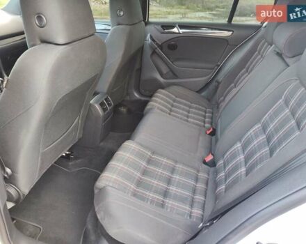 Білий Фольксваген Гольф ГТІ, об'ємом двигуна 1.98 л та пробігом 270 тис. км за 8600 $, фото 11 на Automoto.ua