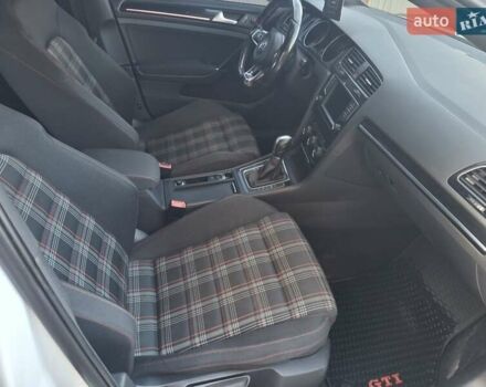 Белый Фольксваген Гольф ГТИ, объемом двигателя 1.98 л и пробегом 175 тыс. км за 14300 $, фото 34 на Automoto.ua