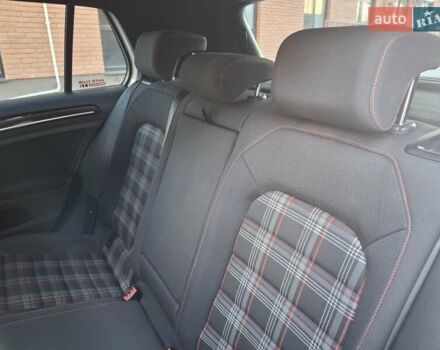 Белый Фольксваген Гольф ГТИ, объемом двигателя 1.98 л и пробегом 175 тыс. км за 14300 $, фото 31 на Automoto.ua