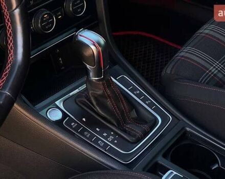 Білий Фольксваген Гольф ГТІ, об'ємом двигуна 1.98 л та пробігом 194 тис. км за 15700 $, фото 13 на Automoto.ua