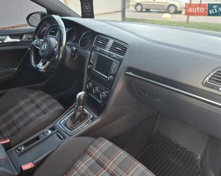 Белый Фольксваген Гольф ГТИ, объемом двигателя 1.98 л и пробегом 175 тыс. км за 14300 $, фото 35 на Automoto.ua