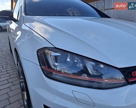 Белый Фольксваген Гольф ГТИ, объемом двигателя 1.98 л и пробегом 175 тыс. км за 14300 $, фото 21 на Automoto.ua