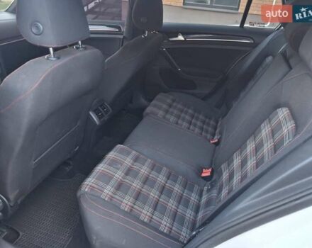 Белый Фольксваген Гольф ГТИ, объемом двигателя 1.98 л и пробегом 175 тыс. км за 14300 $, фото 30 на Automoto.ua