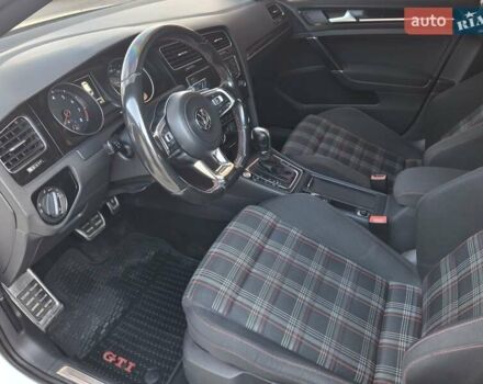 Белый Фольксваген Гольф ГТИ, объемом двигателя 1.98 л и пробегом 175 тыс. км за 14300 $, фото 36 на Automoto.ua