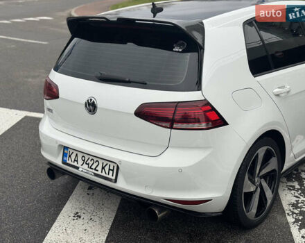 Белый Фольксваген Гольф ГТИ, объемом двигателя 1.98 л и пробегом 183 тыс. км за 13999 $, фото 8 на Automoto.ua