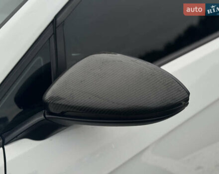 Белый Фольксваген Гольф ГТИ, объемом двигателя 1.98 л и пробегом 183 тыс. км за 13999 $, фото 5 на Automoto.ua