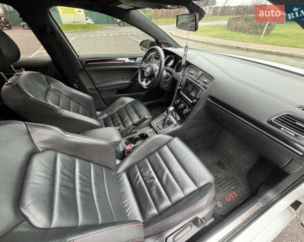 Белый Фольксваген Гольф ГТИ, объемом двигателя 1.98 л и пробегом 183 тыс. км за 13999 $, фото 36 на Automoto.ua