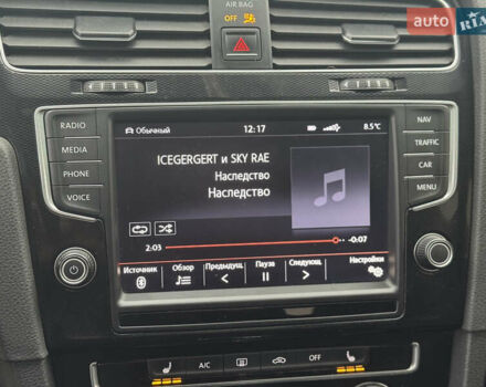 Белый Фольксваген Гольф ГТИ, объемом двигателя 1.98 л и пробегом 183 тыс. км за 13999 $, фото 29 на Automoto.ua