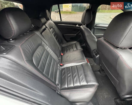 Белый Фольксваген Гольф ГТИ, объемом двигателя 1.98 л и пробегом 183 тыс. км за 13999 $, фото 33 на Automoto.ua