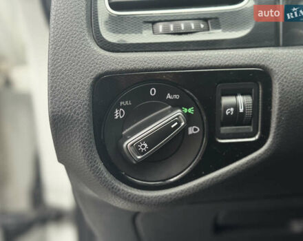 Белый Фольксваген Гольф ГТИ, объемом двигателя 1.98 л и пробегом 183 тыс. км за 13999 $, фото 15 на Automoto.ua