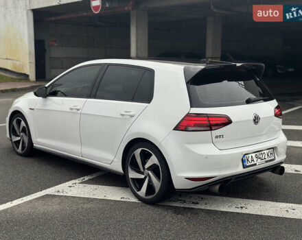 Белый Фольксваген Гольф ГТИ, объемом двигателя 1.98 л и пробегом 183 тыс. км за 13999 $, фото 6 на Automoto.ua
