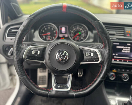 Белый Фольксваген Гольф ГТИ, объемом двигателя 1.98 л и пробегом 183 тыс. км за 13999 $, фото 20 на Automoto.ua
