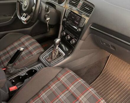 Білий Фольксваген Гольф ГТІ, об'ємом двигуна 1.98 л та пробігом 105 тис. км за 15000 $, фото 16 на Automoto.ua