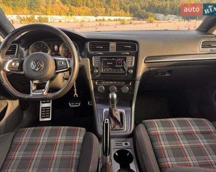 Білий Фольксваген Гольф ГТІ, об'ємом двигуна 1.98 л та пробігом 105 тис. км за 15000 $, фото 17 на Automoto.ua