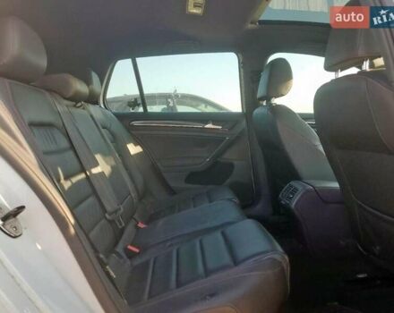 Белый Фольксваген Гольф ГТИ, объемом двигателя 1.98 л и пробегом 87 тыс. км за 2800 $, фото 9 на Automoto.ua