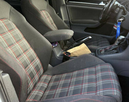 Белый Фольксваген Гольф ГТИ, объемом двигателя 1.98 л и пробегом 186 тыс. км за 13000 $, фото 8 на Automoto.ua