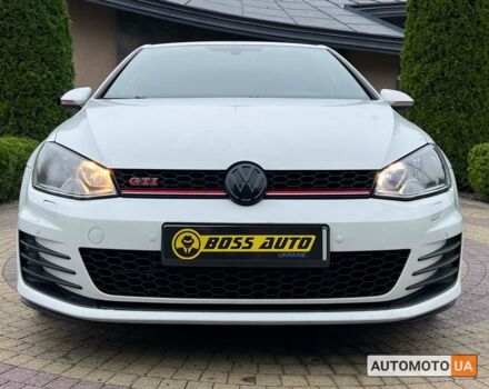 Белый Фольксваген Гольф ГТИ, объемом двигателя 2 л и пробегом 65 тыс. км за 14600 $, фото 1 на Automoto.ua