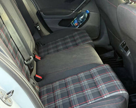 Белый Фольксваген Гольф ГТИ, объемом двигателя 1.98 л и пробегом 186 тыс. км за 13000 $, фото 6 на Automoto.ua