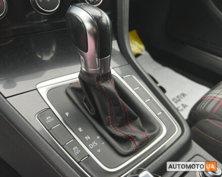 Белый Фольксваген Гольф ГТИ, объемом двигателя 2 л и пробегом 65 тыс. км за 14600 $, фото 13 на Automoto.ua