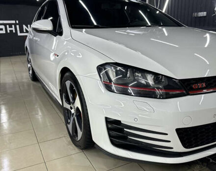 Белый Фольксваген Гольф ГТИ, объемом двигателя 1.98 л и пробегом 140 тыс. км за 15000 $, фото 5 на Automoto.ua