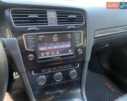 Белый Фольксваген Гольф ГТИ, объемом двигателя 1.98 л и пробегом 86 тыс. км за 15600 $, фото 25 на Automoto.ua