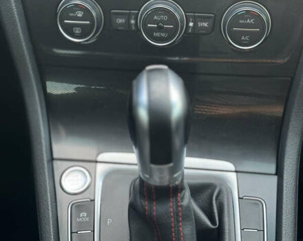 Белый Фольксваген Гольф ГТИ, объемом двигателя 2 л и пробегом 171 тыс. км за 13500 $, фото 17 на Automoto.ua