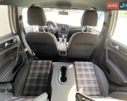 Белый Фольксваген Гольф ГТИ, объемом двигателя 1.98 л и пробегом 86 тыс. км за 15600 $, фото 15 на Automoto.ua