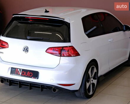 Белый Фольксваген Гольф ГТИ, объемом двигателя 2 л и пробегом 194 тыс. км за 11900 $, фото 13 на Automoto.ua