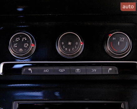 Белый Фольксваген Гольф ГТИ, объемом двигателя 2 л и пробегом 194 тыс. км за 11900 $, фото 21 на Automoto.ua