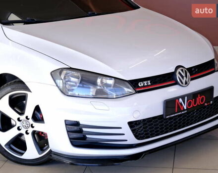 Белый Фольксваген Гольф ГТИ, объемом двигателя 2 л и пробегом 194 тыс. км за 11900 $, фото 6 на Automoto.ua