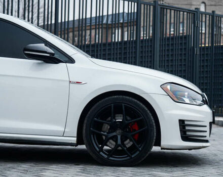 Белый Фольксваген Гольф ГТИ, объемом двигателя 1.98 л и пробегом 104 тыс. км за 13900 $, фото 5 на Automoto.ua