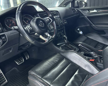 Белый Фольксваген Гольф ГТИ, объемом двигателя 1.98 л и пробегом 140 тыс. км за 15000 $, фото 6 на Automoto.ua