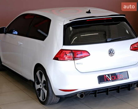 Белый Фольксваген Гольф ГТИ, объемом двигателя 2 л и пробегом 194 тыс. км за 11900 $, фото 14 на Automoto.ua