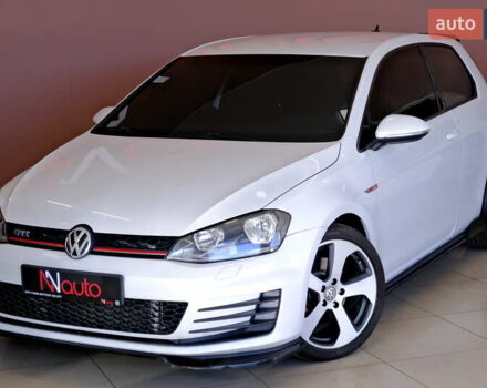 Белый Фольксваген Гольф ГТИ, объемом двигателя 2 л и пробегом 194 тыс. км за 11900 $, фото 9 на Automoto.ua