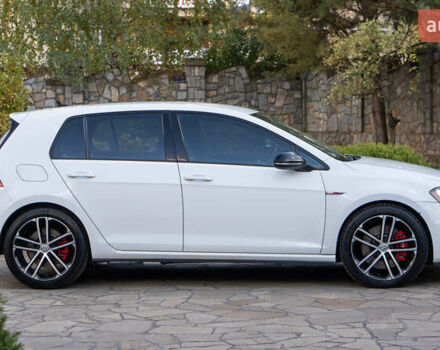 Белый Фольксваген Гольф ГТИ, объемом двигателя 1.98 л и пробегом 82 тыс. км за 14800 $, фото 6 на Automoto.ua