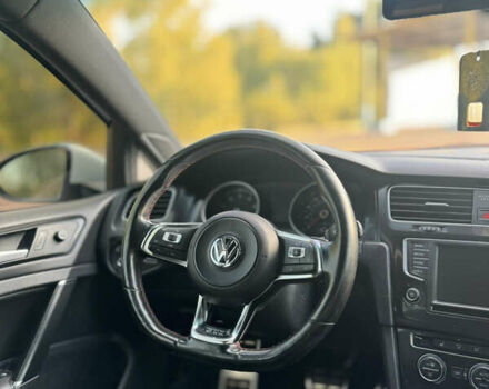 Белый Фольксваген Гольф ГТИ, объемом двигателя 2 л и пробегом 171 тыс. км за 13500 $, фото 16 на Automoto.ua