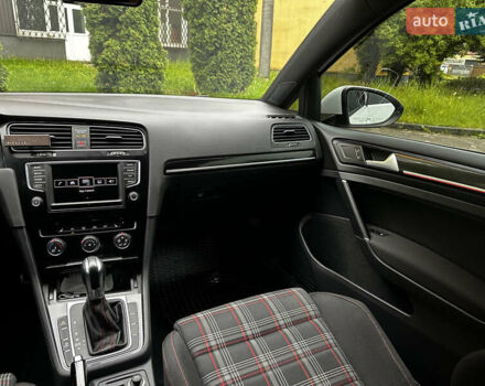 Білий Фольксваген Гольф ГТІ, об'ємом двигуна 1.98 л та пробігом 59 тис. км за 17500 $, фото 32 на Automoto.ua