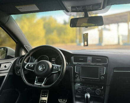 Белый Фольксваген Гольф ГТИ, объемом двигателя 2 л и пробегом 171 тыс. км за 13500 $, фото 15 на Automoto.ua