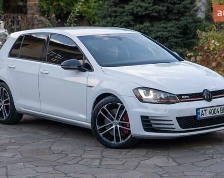 Белый Фольксваген Гольф ГТИ, объемом двигателя 1.98 л и пробегом 82 тыс. км за 14800 $, фото 2 на Automoto.ua