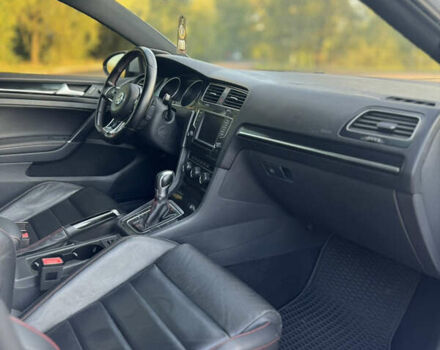 Белый Фольксваген Гольф ГТИ, объемом двигателя 2 л и пробегом 171 тыс. км за 13500 $, фото 21 на Automoto.ua