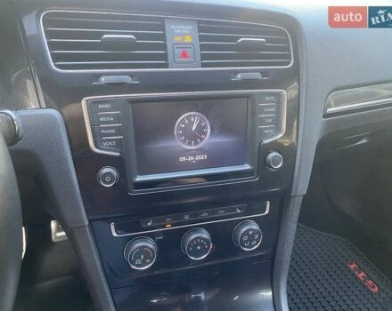 Белый Фольксваген Гольф ГТИ, объемом двигателя 1.98 л и пробегом 84 тыс. км за 13600 $, фото 23 на Automoto.ua