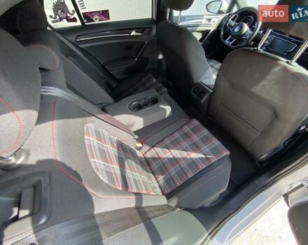 Белый Фольксваген Гольф ГТИ, объемом двигателя 1.98 л и пробегом 86 тыс. км за 15600 $, фото 9 на Automoto.ua