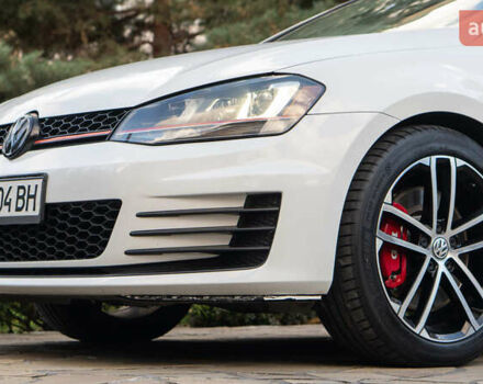 Белый Фольксваген Гольф ГТИ, объемом двигателя 1.98 л и пробегом 82 тыс. км за 14800 $, фото 19 на Automoto.ua