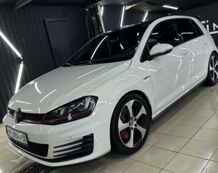 Белый Фольксваген Гольф ГТИ, объемом двигателя 1.98 л и пробегом 140 тыс. км за 15000 $, фото 1 на Automoto.ua
